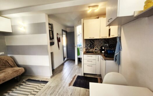 MONOLOCALE CENTRALE A LERICI