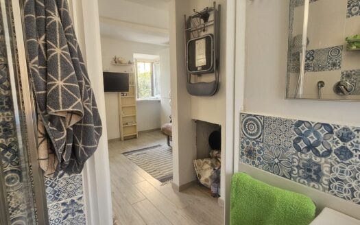 MONOLOCALE CENTRALE A LERICI