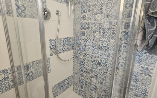 MONOLOCALE CENTRALE A LERICI