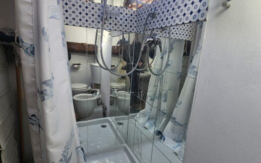 MONOLOCALE IN CENTRO LERICI