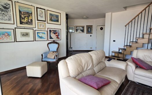 LA SPEZIA APPARTAMENTO CON INGRESSO INDIPENDENTE