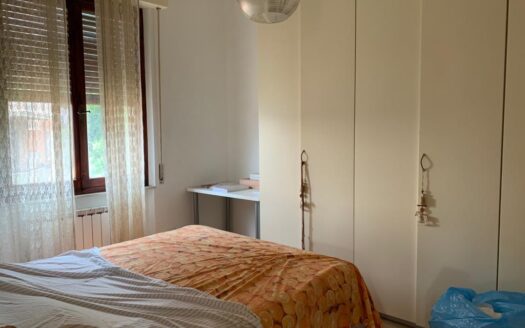 POZZUOLO TRILOCALE CON VISTA MARE