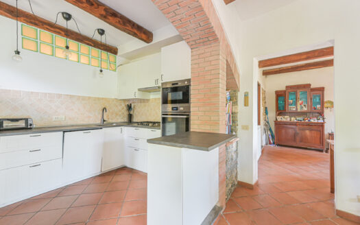 CASA INDIPENDENTE ALLA ROCCHETTA- MONTI BRANZI